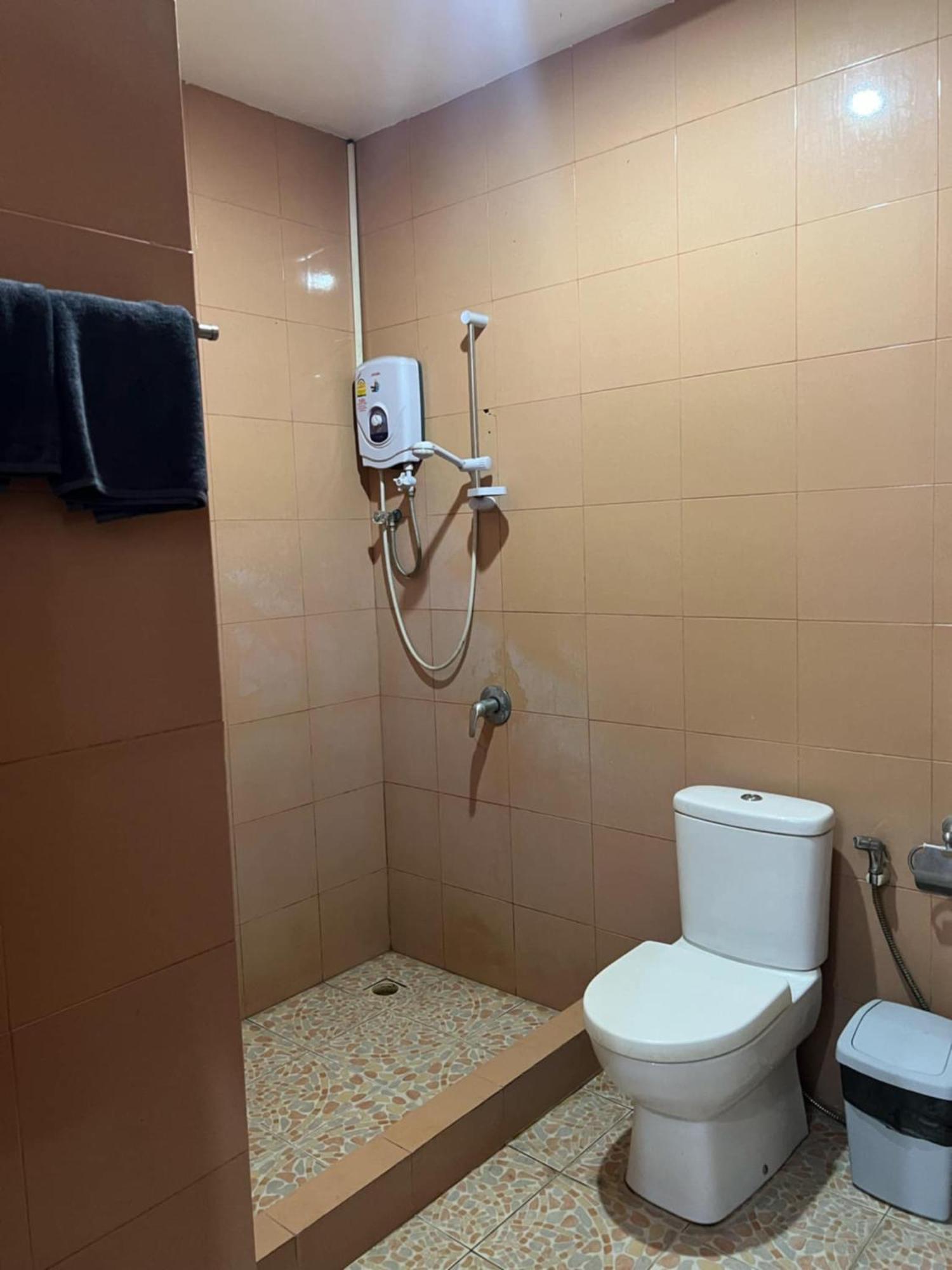 Jasmine Hostel & Guesthouse ปากเซ ภายนอก รูปภาพ